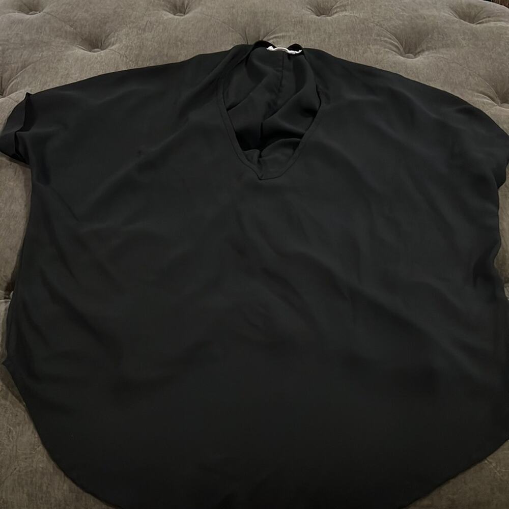 Lush white & black polyester blouses size large